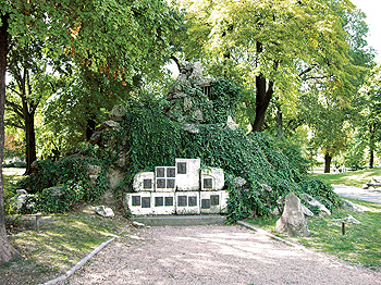 The outlook of the Serbian Supreme Command from Kaimaktsalan, moved after the war to the Palace (Pioneer) Park in Belgrade
